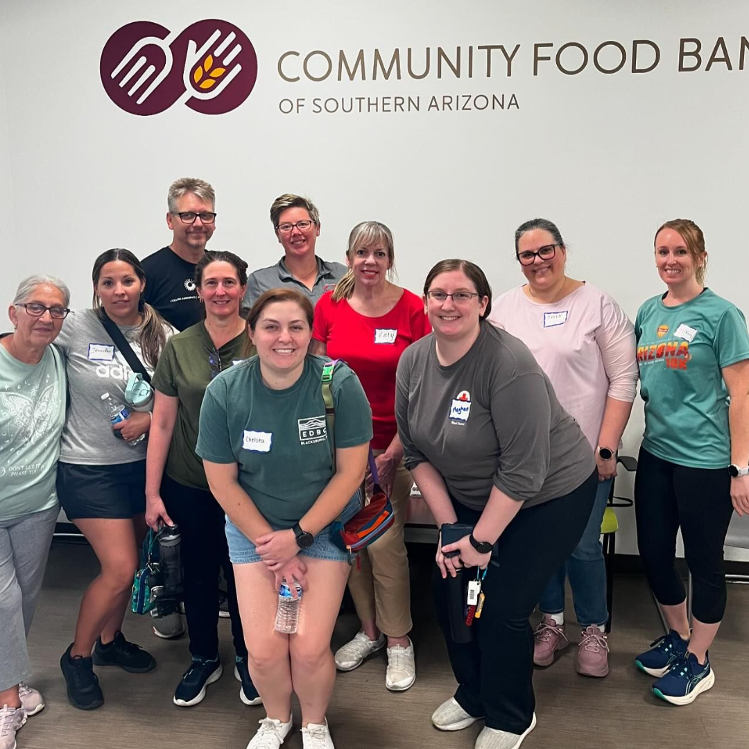 Members of WID Arizona volunteering at Community Food Bank